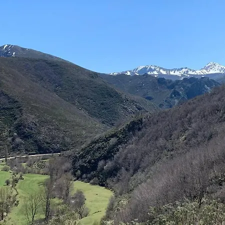 Casa Montana De Y Picos De Europa I Apartment